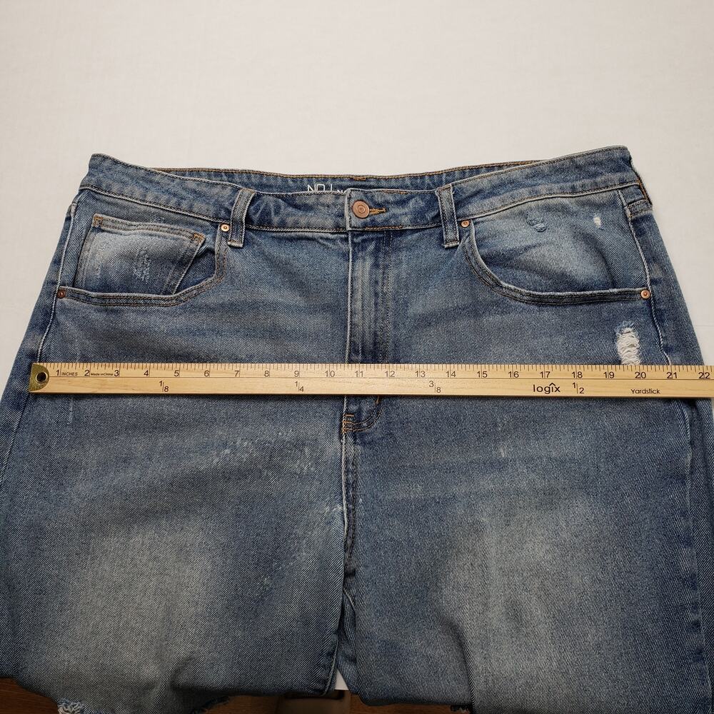 No Boundaries Jeans Womens 21 Blue Medium Wash Distressed Thrashed High Rise - Picture 9 of 16